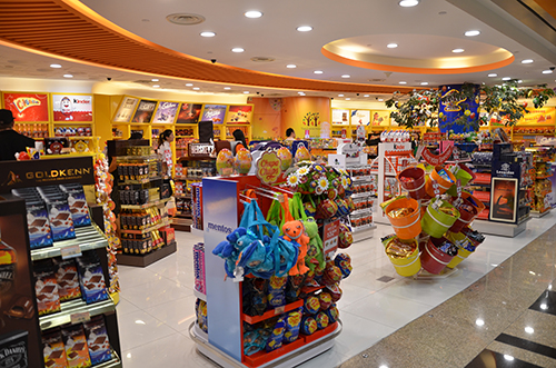 stores that sell toys